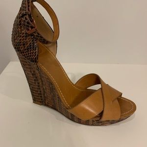 Tory Burch tan wedge shoes. Full leather and snakeskin. Size 8